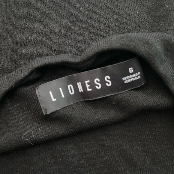 Halter dress black small - Picture 7 of 7